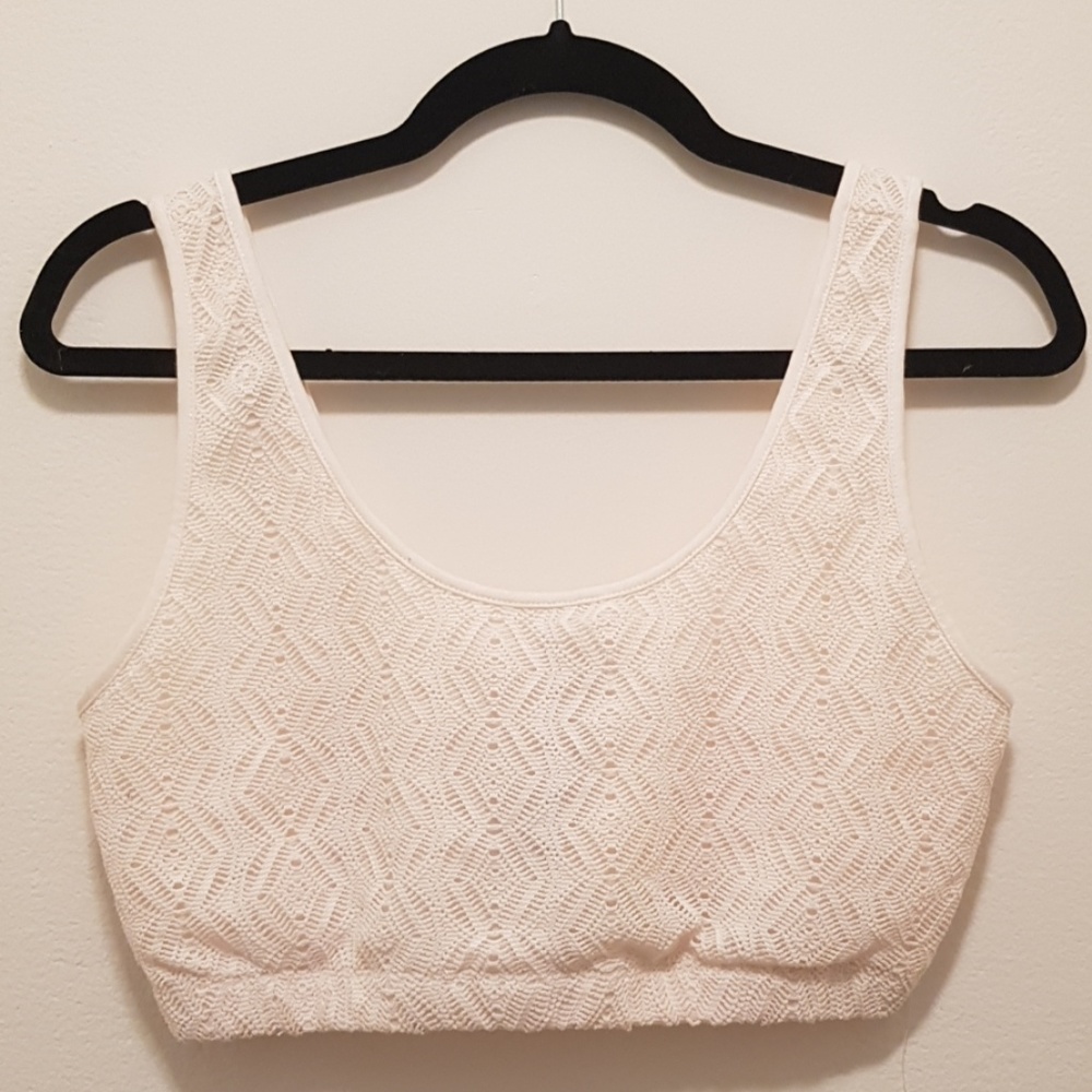 NWOT Forever 21 Macrame Knit Crop Top Bra